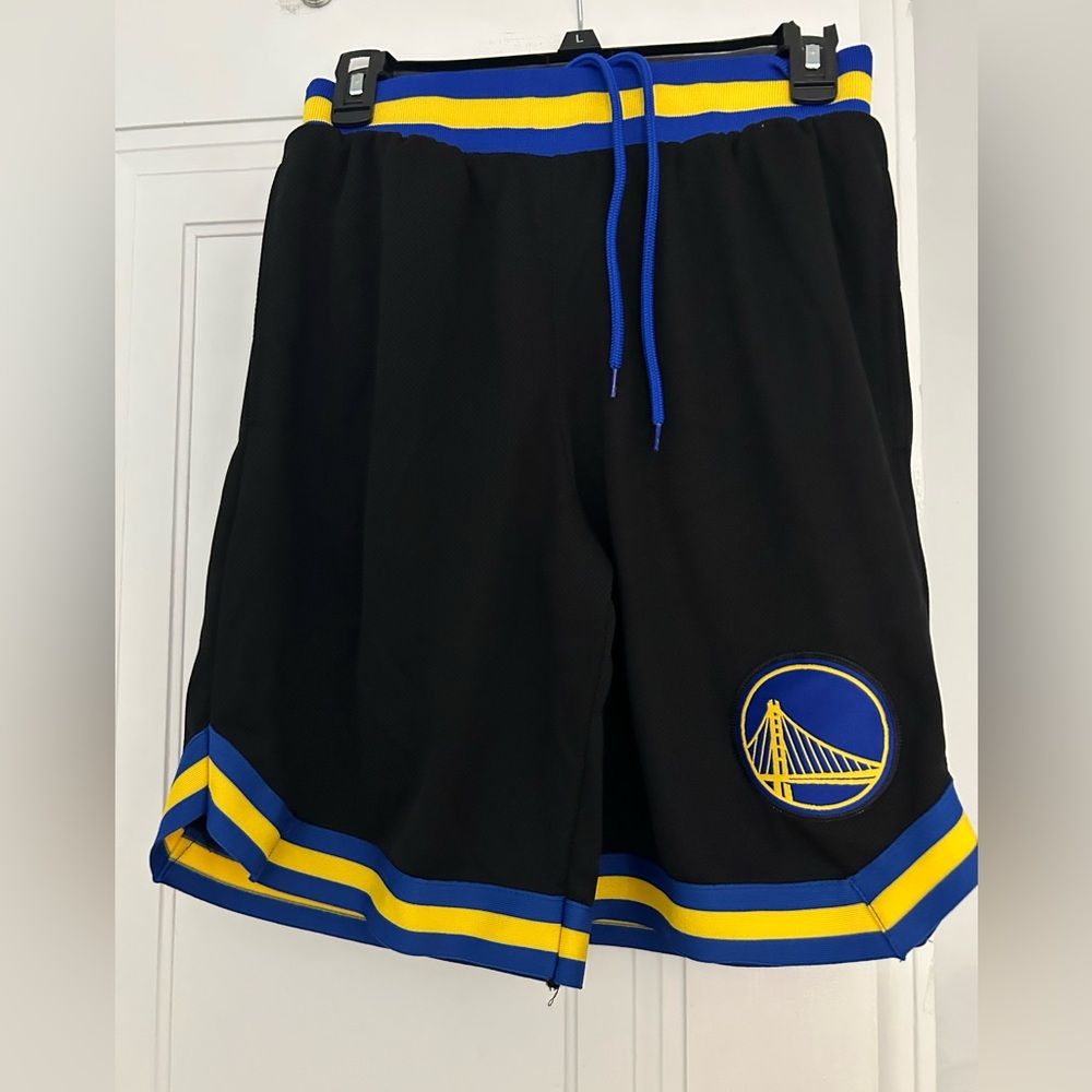 Men’s Golden State Warrior shorts
